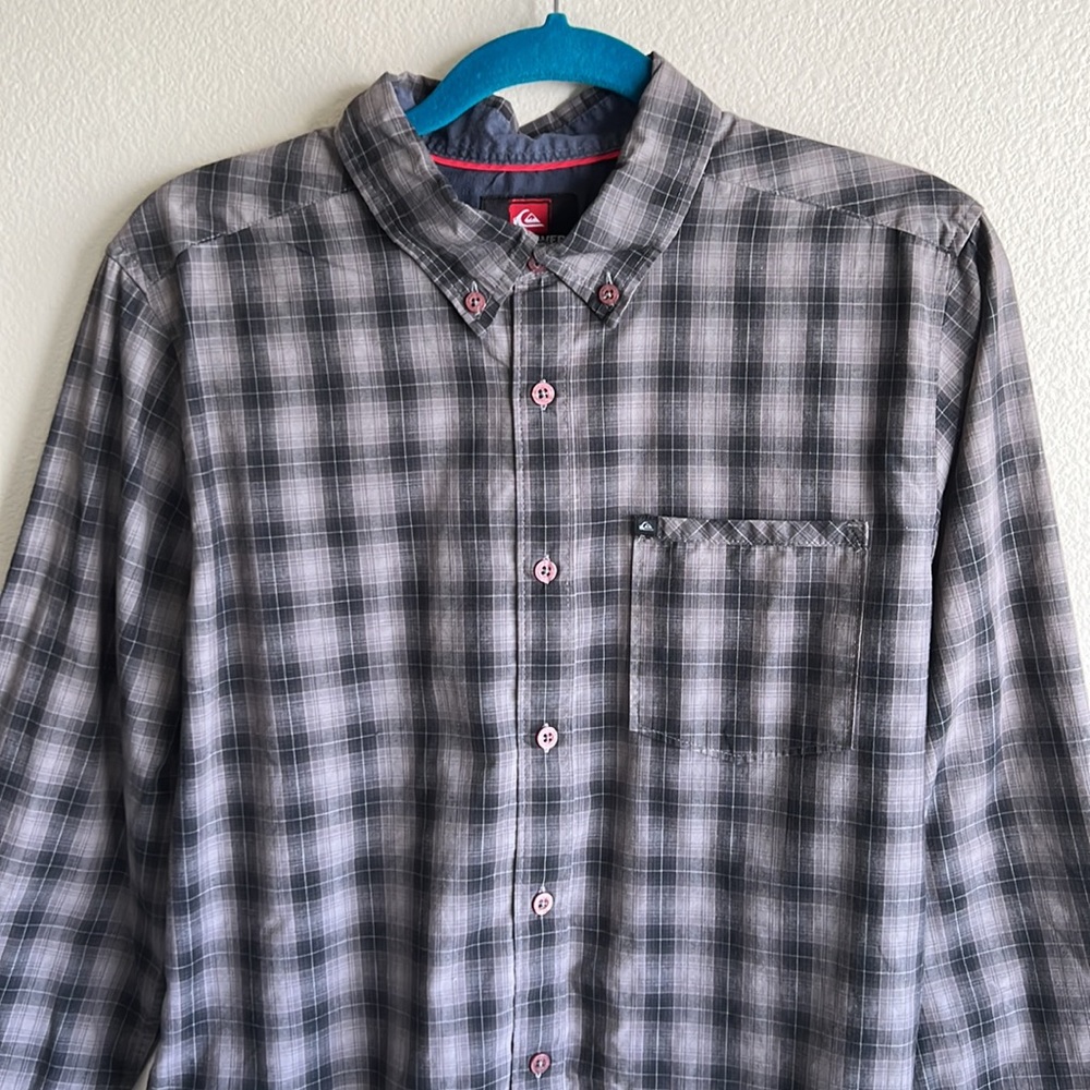 Grey and Black Plaid Long sleeve Button Up Shirt QUICKSILVER Size M